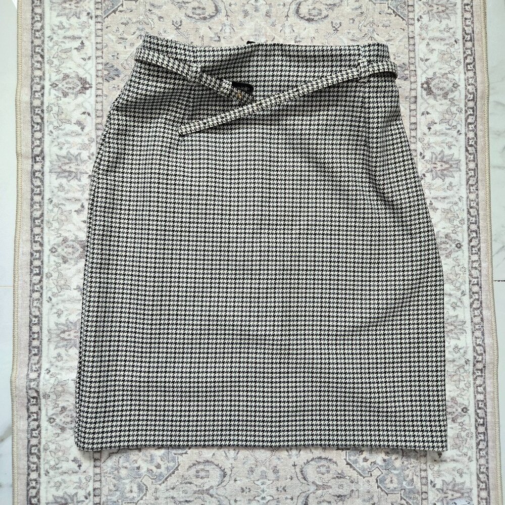 H&M houndstooth pencil skirt